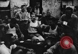 Image des prisonniers de guerre américains Bilibid Philippines, 1945, de la seconde 39 séquences d'archives historiques vidéo 65675045814