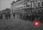 Image Army Rangers avec Alamo Scouts et des guérilleros philippins d'un camp de prisonniers japonais raid Cabanatuan Philippines, 1945, de la seconde 22 séquences d'archives historiques vidéo 65675045815