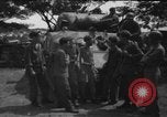 Image Army Rangers avec Alamo Scouts et des guérilleros philippins d'un camp de prisonniers japonais raid Cabanatuan Philippines, 1945, de la seconde 30 séquences d'archives historiques vidéo 65675045815