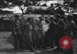 Image Army Rangers avec Alamo Scouts et des guérilleros philippins d'un camp de prisonniers japonais raid Cabanatuan Philippines, 1945, de la seconde 33 séquences d'archives historiques vidéo 65675045815