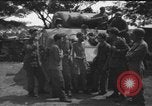 Image Army Rangers avec Alamo Scouts et des guérilleros philippins d'un camp de prisonniers japonais raid Cabanatuan Philippines, 1945, de la seconde 34 séquences d'archives historiques vidéo 65675045815