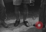 Image Army Rangers avec Alamo Scouts et des guérilleros philippins d'un camp de prisonniers japonais raid Cabanatuan Philippines, 1945, de la seconde 48 séquences d'archives historiques vidéo 65675045815