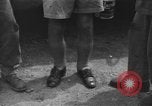 Image Army Rangers avec Alamo Scouts et des guérilleros philippins d'un camp de prisonniers japonais raid Cabanatuan Philippines, 1945, de la seconde 50 séquences d'archives historiques vidéo 65675045815
