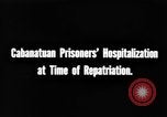 Image Libéré des prisonniers de guerre américains soignés en hôpital de Cabanatuan Philippines, 1945, de la seconde 4 séquences d'archives historiques vidéo 65675045817