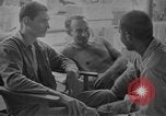 Image Libéré des prisonniers de guerre américains soignés en hôpital de Cabanatuan Philippines, 1945, de la seconde 23 séquences d'archives historiques vidéo 65675045817
