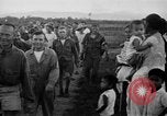 Image des prisonniers américains Philippines, 1945, de la seconde 13 séquences d'archives historiques vidéo 65675045823