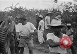 Image des prisonniers américains Philippines, 1945, de la seconde 56 séquences d'archives historiques vidéo 65675045823