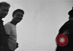 Image des prisonniers américains Philippines, 1945, de la seconde 18 séquences d'archives historiques vidéo 65675045824