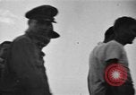 Image des prisonniers américains Philippines, 1945, de la seconde 22 séquences d'archives historiques vidéo 65675045824