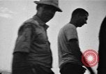 Image des prisonniers américains Philippines, 1945, de la seconde 26 séquences d'archives historiques vidéo 65675045824