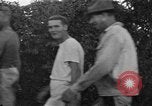 Image des prisonniers américains Philippines, 1945, de la seconde 55 séquences d'archives historiques vidéo 65675045824