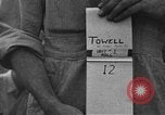 Standbild Palawan Massaker Opfer geborgen Palawan Philippinen, 1945, aus Sekunde 50 historischem Filmmaterial Videoclip 65675045829