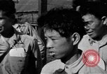 Standbild japanischen Gefangenen Philippinen, 1945, aus Sekunde 39 historischem Filmmaterial Videoclip 65675045830