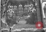 Standbild beschädigte Kirche Ukraine, 1943, aus Sekunde 26 historischem Filmmaterial Videoclip 65675045843