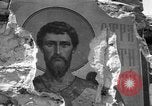 Standbild beschädigte Kirche Ukraine, 1943, aus Sekunde 29 historischem Filmmaterial Videoclip 65675045843