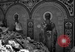 Standbild beschädigte Kirche Ukraine, 1943, aus Sekunde 34 historischem Filmmaterial Videoclip 65675045843