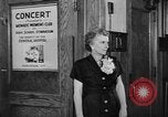 Standbild amerikanischen Frauen United States USA, 1950, aus Sekunde 3 historischem Filmmaterial Videoclip 65675045876