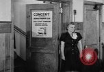 Standbild amerikanischen Frauen United States USA, 1950, aus Sekunde 21 historischem Filmmaterial Videoclip 65675045876