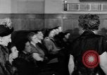 Standbild amerikanischen Frauen United States USA, 1950, aus Sekunde 29 historischem Filmmaterial Videoclip 65675045876