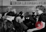 Standbild amerikanischen Frauen United States USA, 1950, aus Sekunde 30 historischem Filmmaterial Videoclip 65675045876