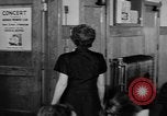 Standbild amerikanischen Frauen United States USA, 1950, aus Sekunde 37 historischem Filmmaterial Videoclip 65675045876