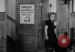Standbild amerikanischen Frauen United States USA, 1950, aus Sekunde 40 historischem Filmmaterial Videoclip 65675045876