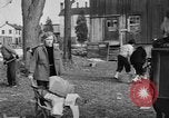 Standbild Amerikanische Frauen in bürgerlichen Pflichten Monroe New York USA, 1950, aus Sekunde 16 historischem Filmmaterial Videoclip 65675045877