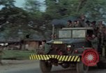 Standbild vietnamesische Soldaten Hue Vietnam, 1972, aus Sekunde 54 historischem Filmmaterial Videoclip 65675045881