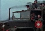 Standbild vietnamesische Soldaten Hue Vietnam, 1972, aus Sekunde 55 historischem Filmmaterial Videoclip 65675045881