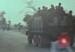 Standbild vietnamesische Soldaten Hue Vietnam, 1972, aus Sekunde 60 historischem Filmmaterial Videoclip 65675045881