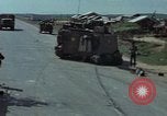 Standbild vietnamesische Soldaten Hue Vietnam, 1972, aus Sekunde 11 historischem Filmmaterial Videoclip 65675045882