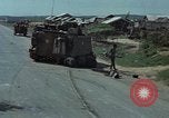 Standbild vietnamesische Soldaten Hue Vietnam, 1972, aus Sekunde 13 historischem Filmmaterial Videoclip 65675045882