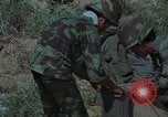 Standbild vietnamesische Soldaten Hue Vietnam, 1972, aus Sekunde 25 historischem Filmmaterial Videoclip 65675045882