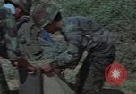 Standbild vietnamesische Soldaten Hue Vietnam, 1972, aus Sekunde 29 historischem Filmmaterial Videoclip 65675045882