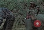 Standbild vietnamesische Soldaten Hue Vietnam, 1972, aus Sekunde 30 historischem Filmmaterial Videoclip 65675045882