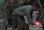 Standbild vietnamesische Soldaten Hue Vietnam, 1972, aus Sekunde 32 historischem Filmmaterial Videoclip 65675045882