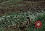 Standbild vietnamesische Soldaten Hue Vietnam, 1972, aus Sekunde 41 historischem Filmmaterial Videoclip 65675045882