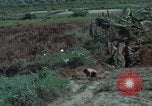 Standbild vietnamesische Soldaten Hue Vietnam, 1972, aus Sekunde 47 historischem Filmmaterial Videoclip 65675045882