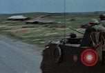 Standbild Flüchtlinge Hue Vietnam, 1972, aus Sekunde 8 historischem Filmmaterial Videoclip 65675045883