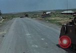 Standbild Flüchtlinge Hue Vietnam, 1972, aus Sekunde 9 historischem Filmmaterial Videoclip 65675045883