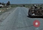 Standbild Flüchtlinge Hue Vietnam, 1972, aus Sekunde 11 historischem Filmmaterial Videoclip 65675045883