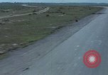 Standbild Flüchtlinge Hue Vietnam, 1972, aus Sekunde 12 historischem Filmmaterial Videoclip 65675045883