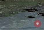 Standbild Flüchtlinge Hue Vietnam, 1972, aus Sekunde 18 historischem Filmmaterial Videoclip 65675045883