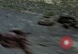 Standbild Flüchtlinge Hue Vietnam, 1972, aus Sekunde 19 historischem Filmmaterial Videoclip 65675045883