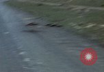 Standbild Flüchtlinge Hue Vietnam, 1972, aus Sekunde 21 historischem Filmmaterial Videoclip 65675045883