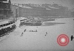Immagine di Civili russi Pietrogrado Russia, 1919, secondo 18 filmato di repertorio 65675045911