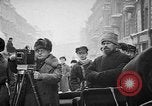 Immagine di Civili russi Pietrogrado Russia, 1919, secondo 31 filmato di repertorio 65675045911