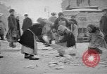 Image Civils russes après Première Guerre Mondiale Petrograd Russie, 1919, de la seconde 32 séquences d'archives historiques vidéo 65675045912