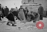 Image Civils russes après Première Guerre Mondiale Petrograd Russie, 1919, de la seconde 34 séquences d'archives historiques vidéo 65675045912