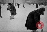 Image Civils russes après Première Guerre Mondiale Petrograd Russie, 1919, de la seconde 46 séquences d'archives historiques vidéo 65675045912